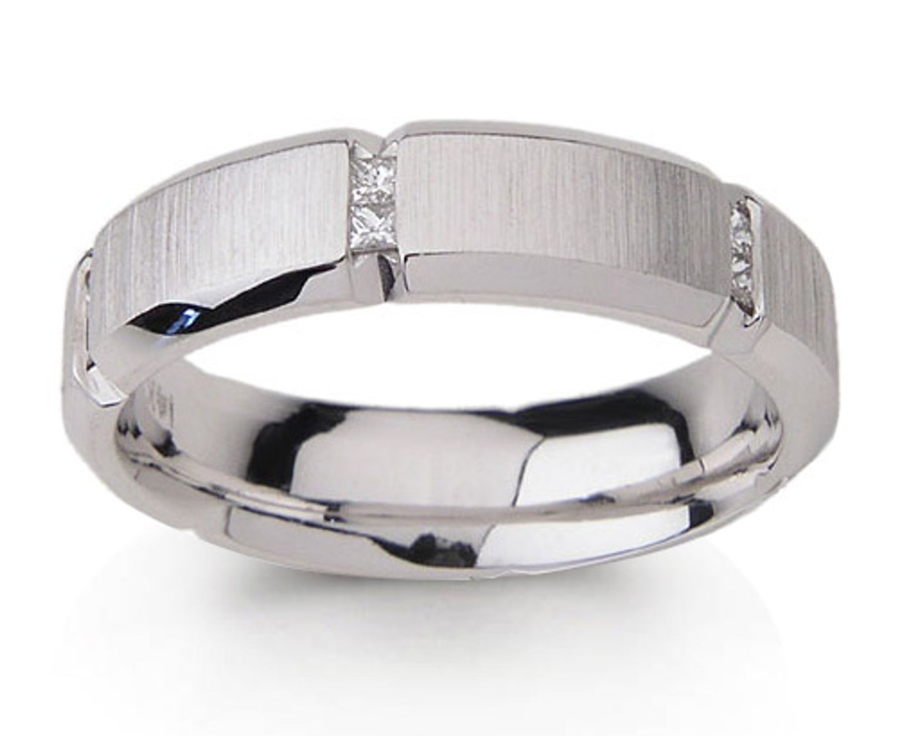 Platinum Comfort Fit Diamond Ring with Princess Cut Diamonds