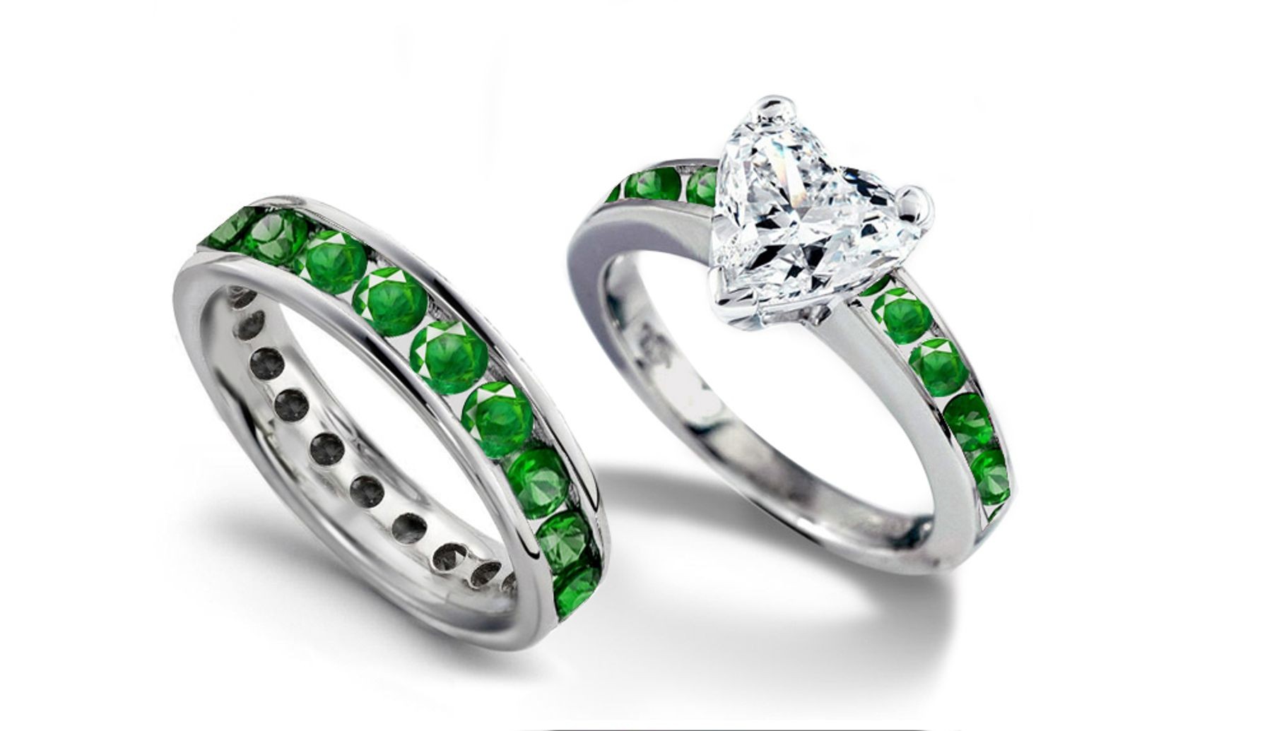 Heart Diamond & Emerald Engagement Ring & Emerald Wedding Band