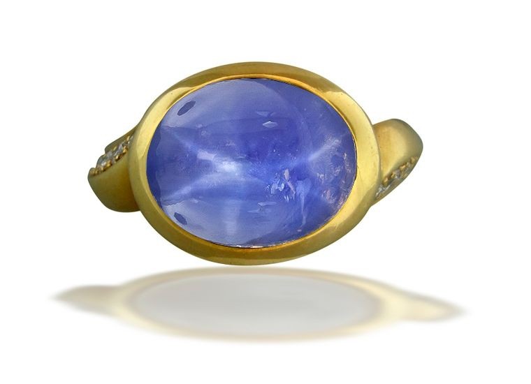 Distant Dark Blue: Radiance of Moon: "Vibrant" Art Nouveau Gold Special Design Cabochon Blue Ceylon Star Sapphire Ring