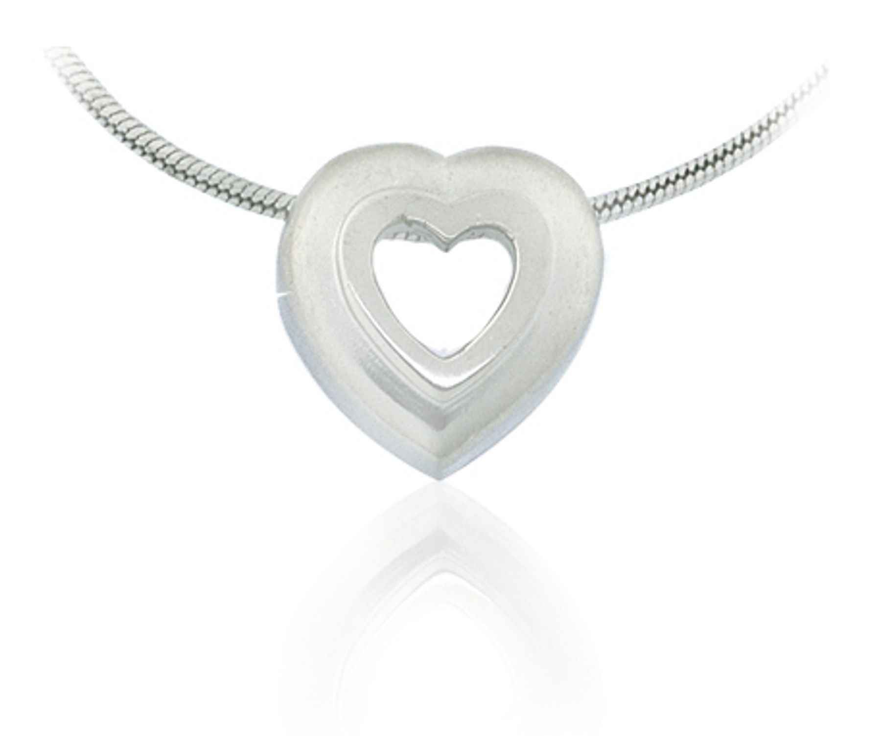Platinum heart pendant with pendant platinum chain