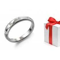 Romeo & Juliet: Designer Round Diamond Gold Burnish Set Mens Ring
