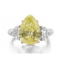 Premium Quality Unique Heart Shaped Diamonds & Yellow Sapphire Pears Three Stone Rings