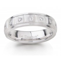 Platinum Comfort Fit Diamond Ring with Round Diamonds