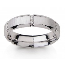 Platinum Comfort Fit Diamond Ring with Round Diamonds