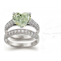 Elegant & Simple Center Heart Green Diamond Engagement & Wedding Ring in Green Gold