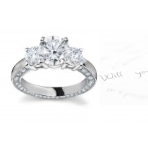 Center Round & Side Round Diamonds Ring