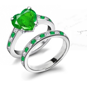Wonders of World: Gold & Vibrant Heart Emerald & Diamond Bridal Set