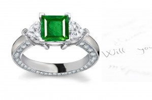 Pure Green Hue Emeralds: A Vibrant 14k Gold Square Emerald & Heart Diamond 3-Stone Gold Ring & Sparkling Diamant & Moret