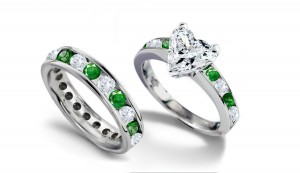 Heart Diamond & Emerald Engagement Ring & Diamond Wedding Band