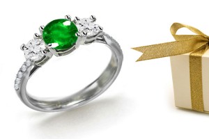 Center Round: Round Diamond & Emerald Edwardian Style 3 Stone Platinum Ring Save 50%
