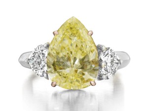 Premium Quality Unique Heart Shaped Diamonds & Yellow Sapphire Pears Three Stone Rings