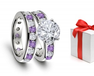 Elegant: Glittering Blue Sapphire & Diamond Engagement Rings & Wedding Rings Set