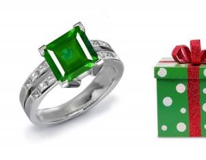 18k Signature Square Emerald & Princess Cut Diamond Chevron Ring in Platinum