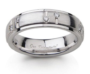  Platinum Comfort Fit Diamond Ring with Round Diamonds