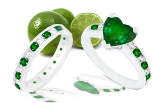 Beauty & Style: Heart Emerald & Emerald Diamond Rounds Engagement & Wedding Rings Set