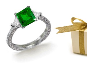 Three-stone Diamond Rings: Gold & Trillion Diamond & Princess Cut Emerald Antique 3 Stone Platinum Ring