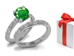 Extraordinary Brilliance: Shining Sculptured Mountain Burnish Set Emerald & Diamond Ring in 14k White Gold 
