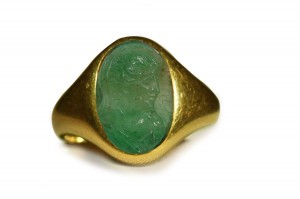 Daring Ancient Rich Green Color & Vibrant Egypt Emerald Red Sea in Gold Signet Ring Picture Depicting A Emporer Engraved To Enhance Gems