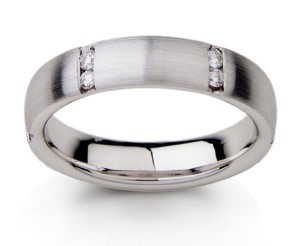 Platinum Comfort Fit Diamond Ring with Baguette Diamonds